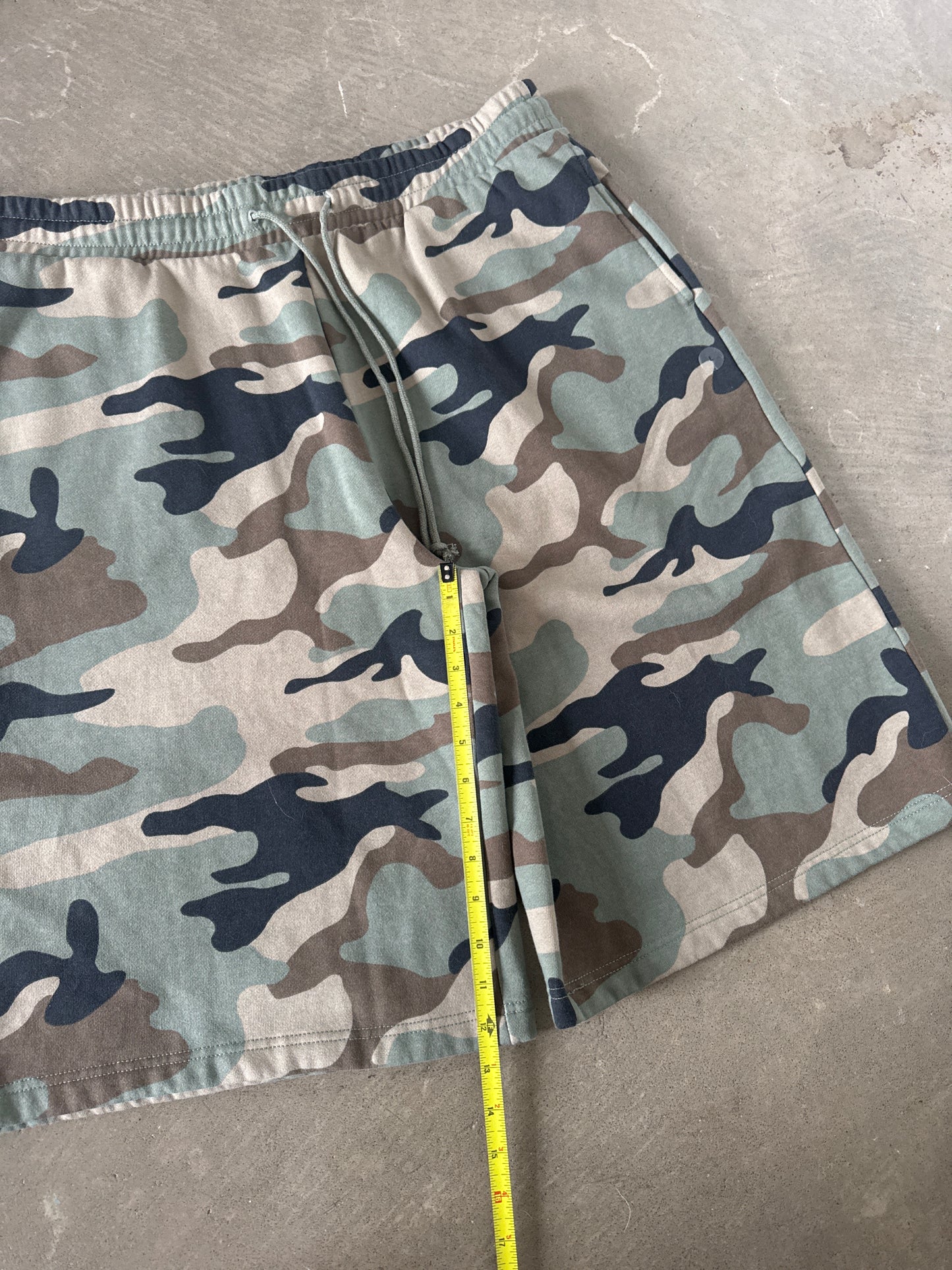 Blank 3/4 Long Camo Sweatshorts
