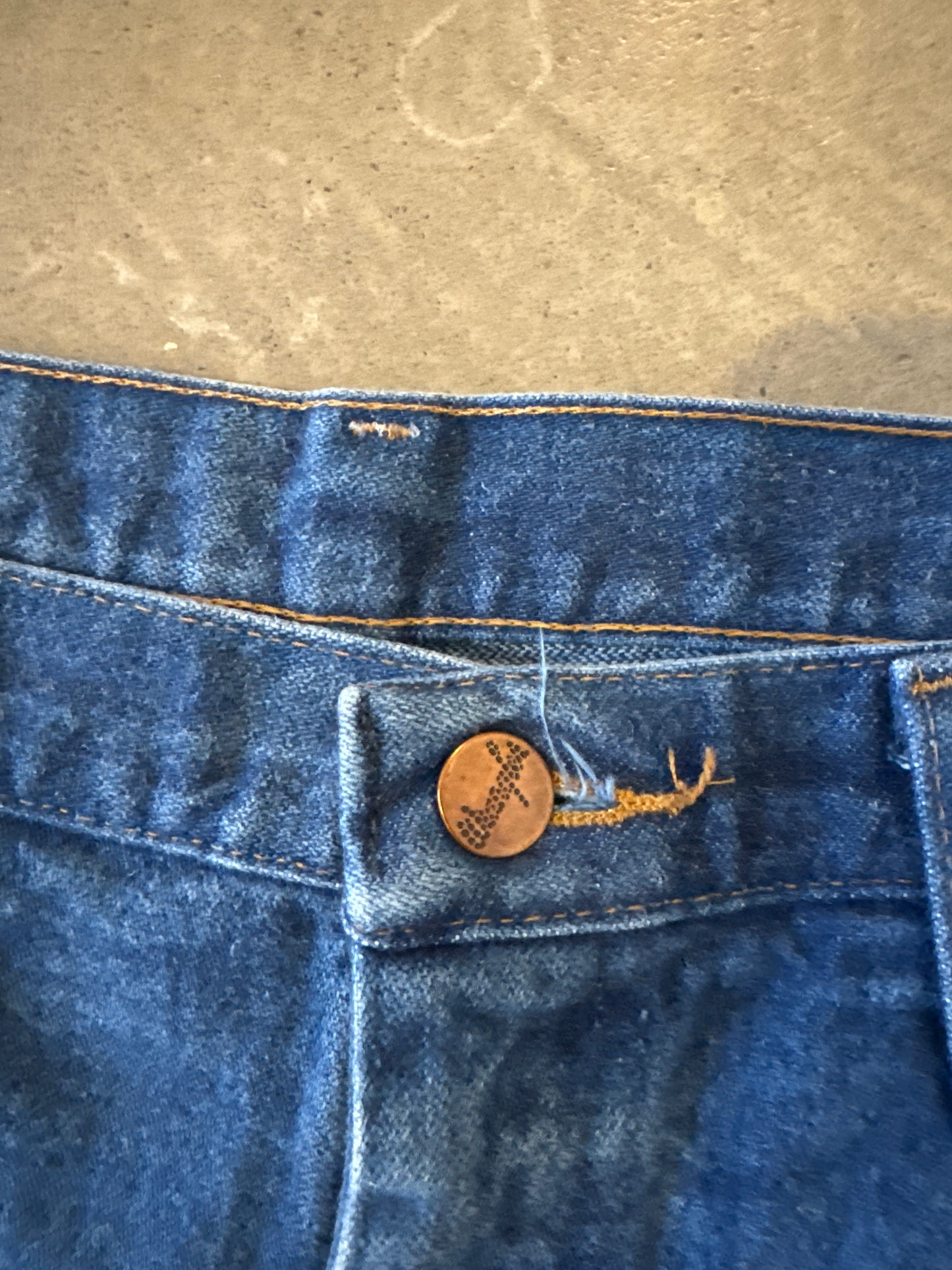 Vintage Wrangler Dark Washed Straight Fit Denim Jeans