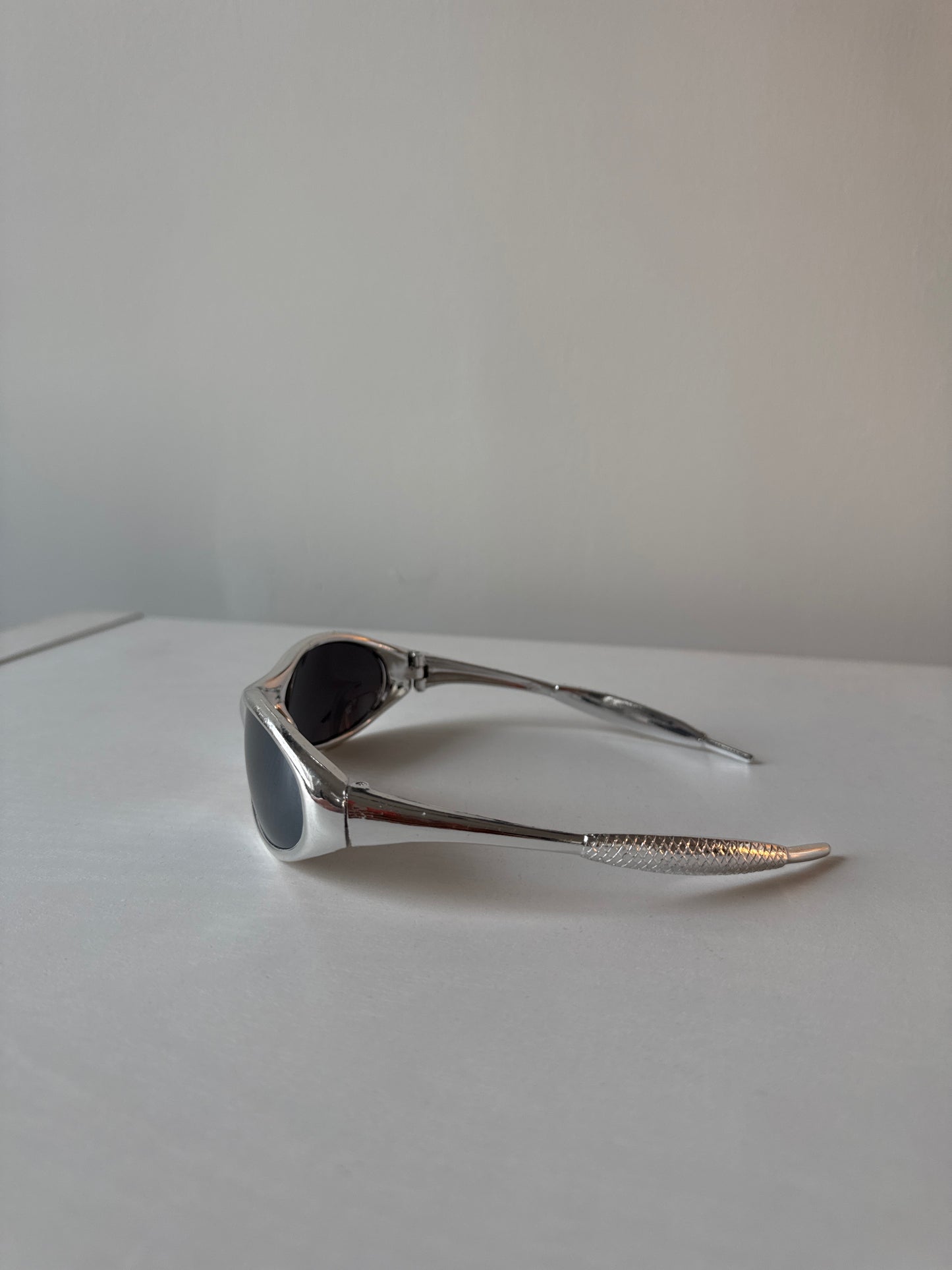 Vintage 90s Catfish Oval Sunglasses