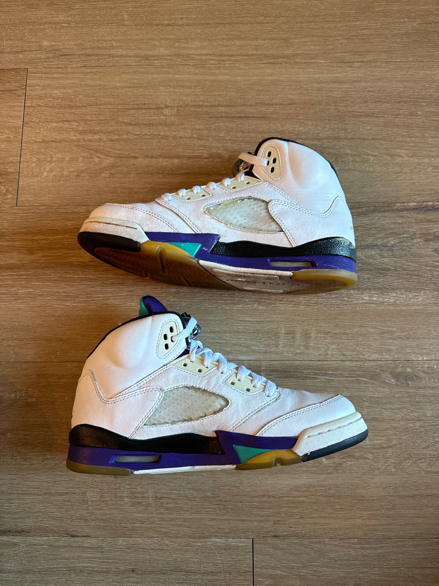 Jordan Retro 5 Grape 2013 Restoration Shoe