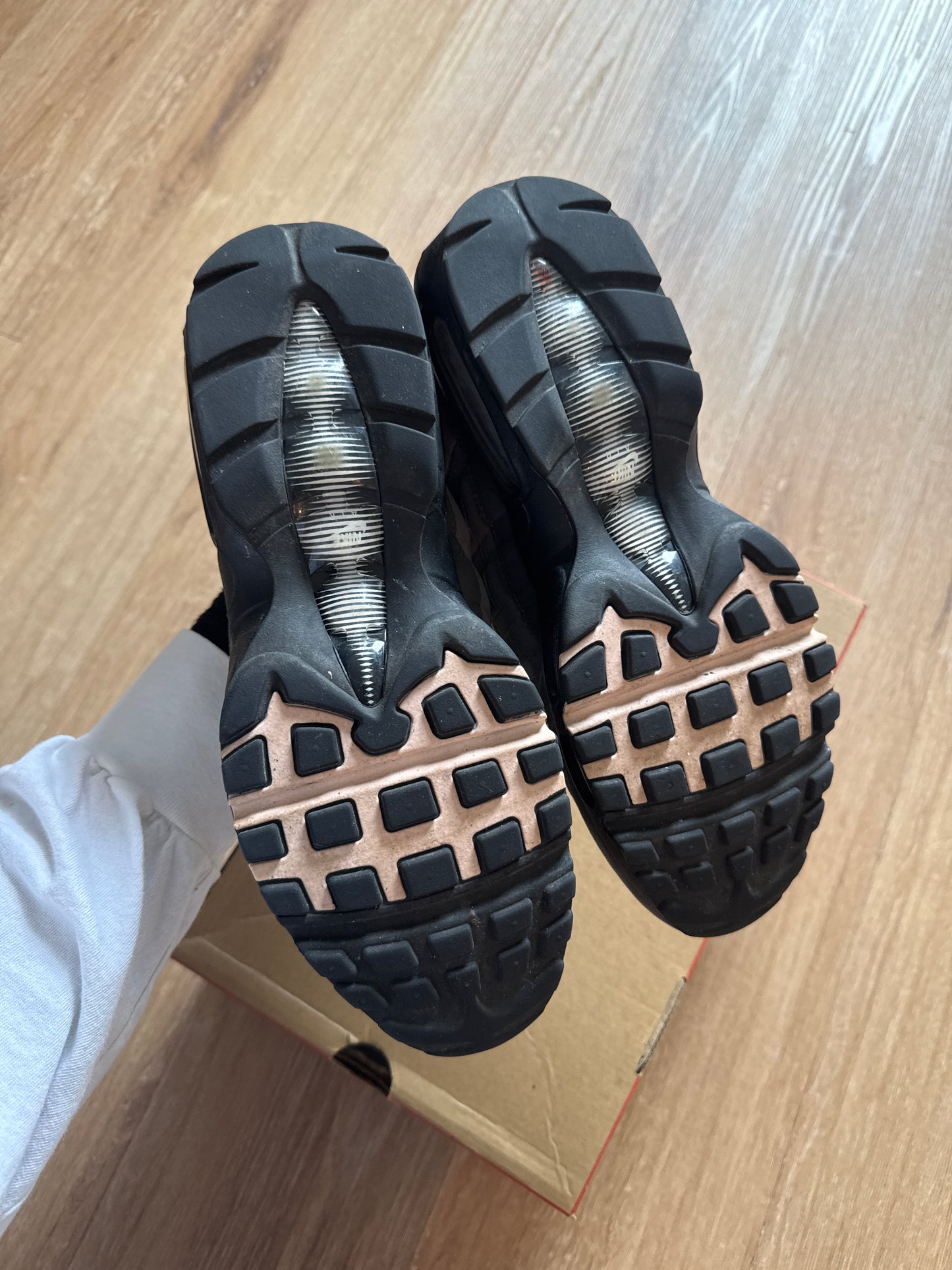 Nike Air Max 95 Gunsmoke Pink Foam