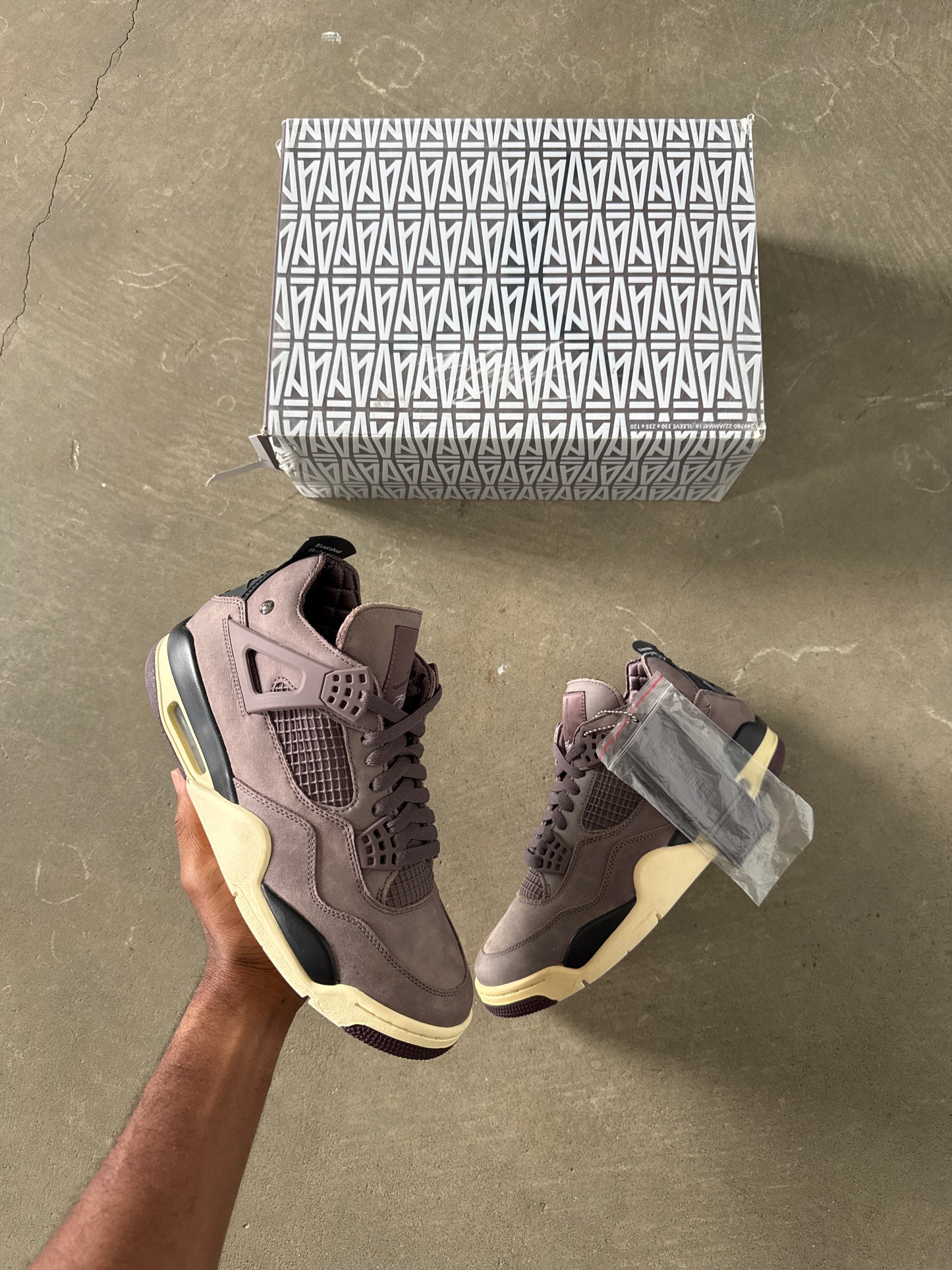 Jordan Retro 4 A Ma Maniere Violet Ore