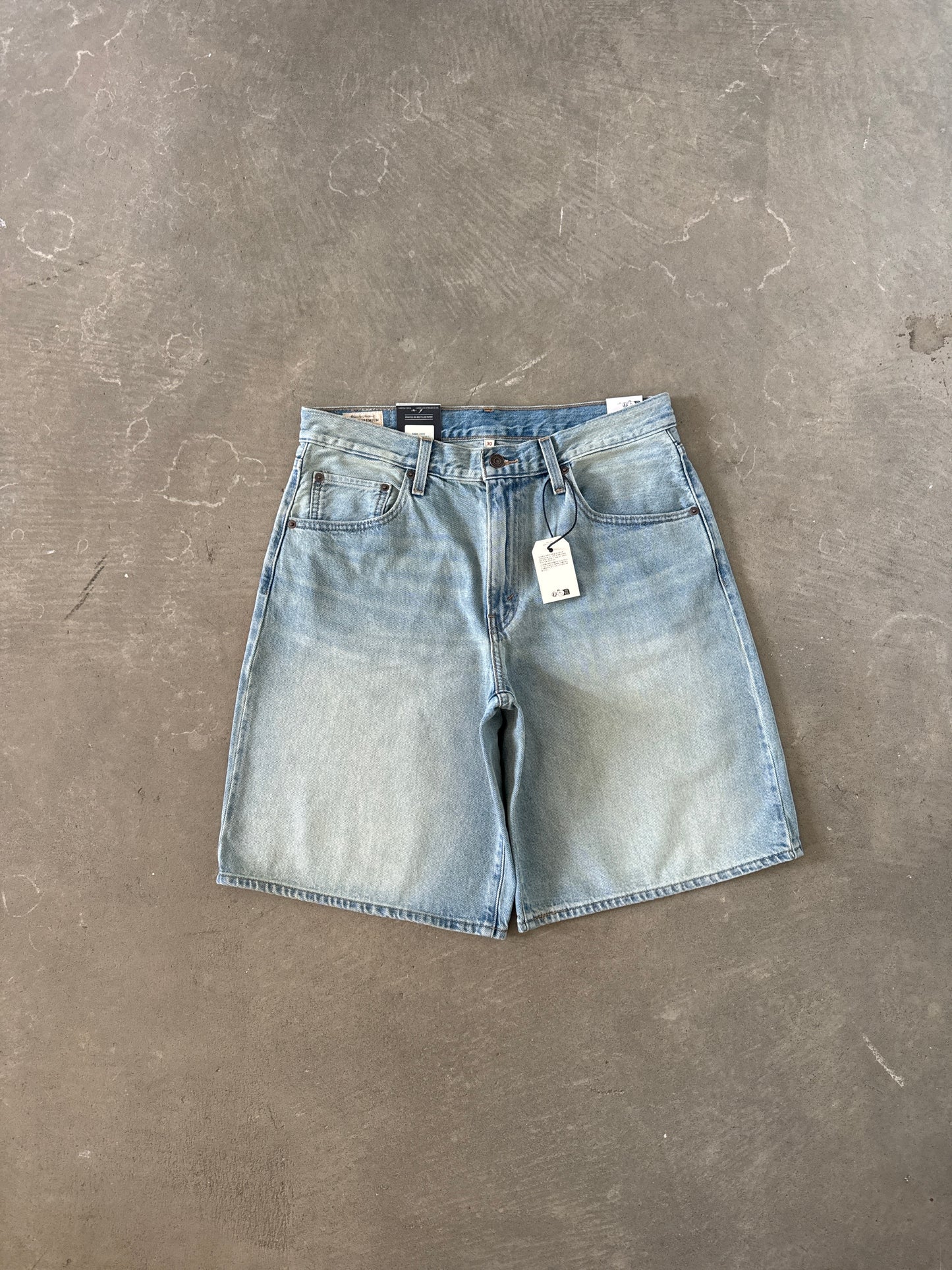 Levi’s Baggy Dad Mid Rise Lightwashed Denim Jean Shorts Jorts
