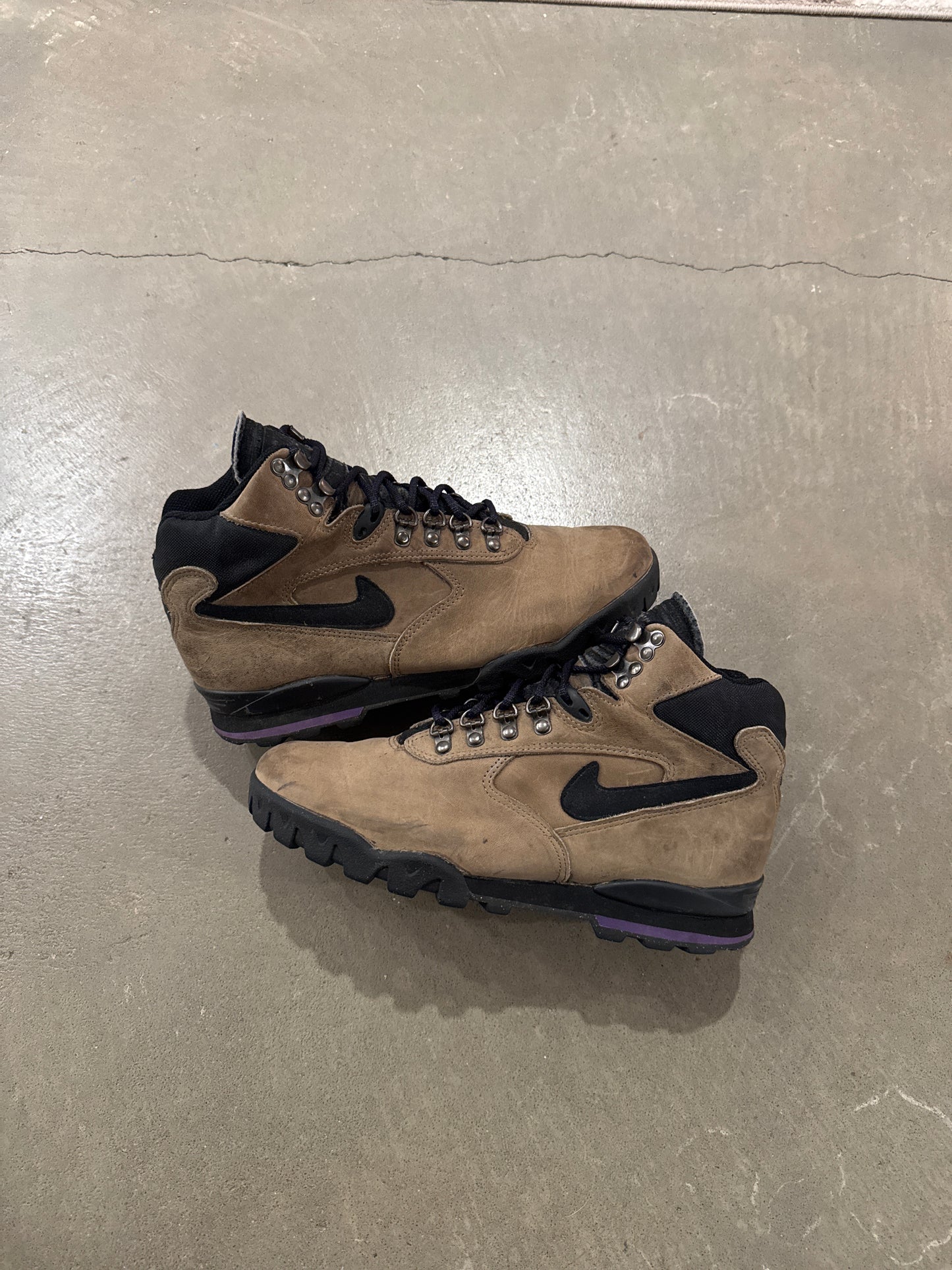 Vintage 1993 Nike Air Hiking Boots