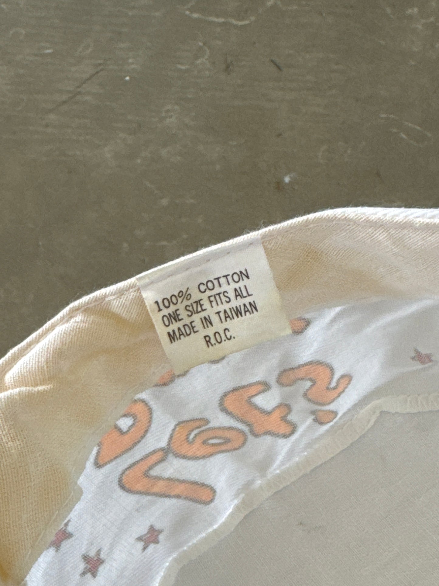 Vintage 90s Peanut Snoopy Let’s Party Painters Elastics Hat