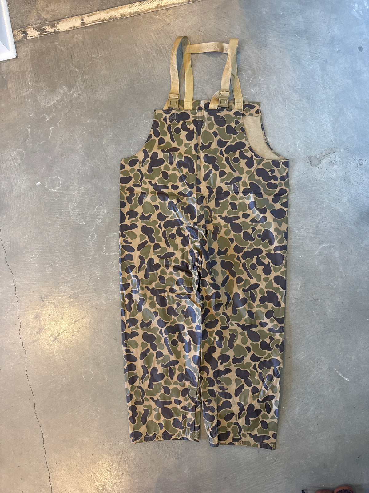 Vintage 1983 Sportsman's RWC-8303 Camo Waterproof 2 Piece Rain Suit