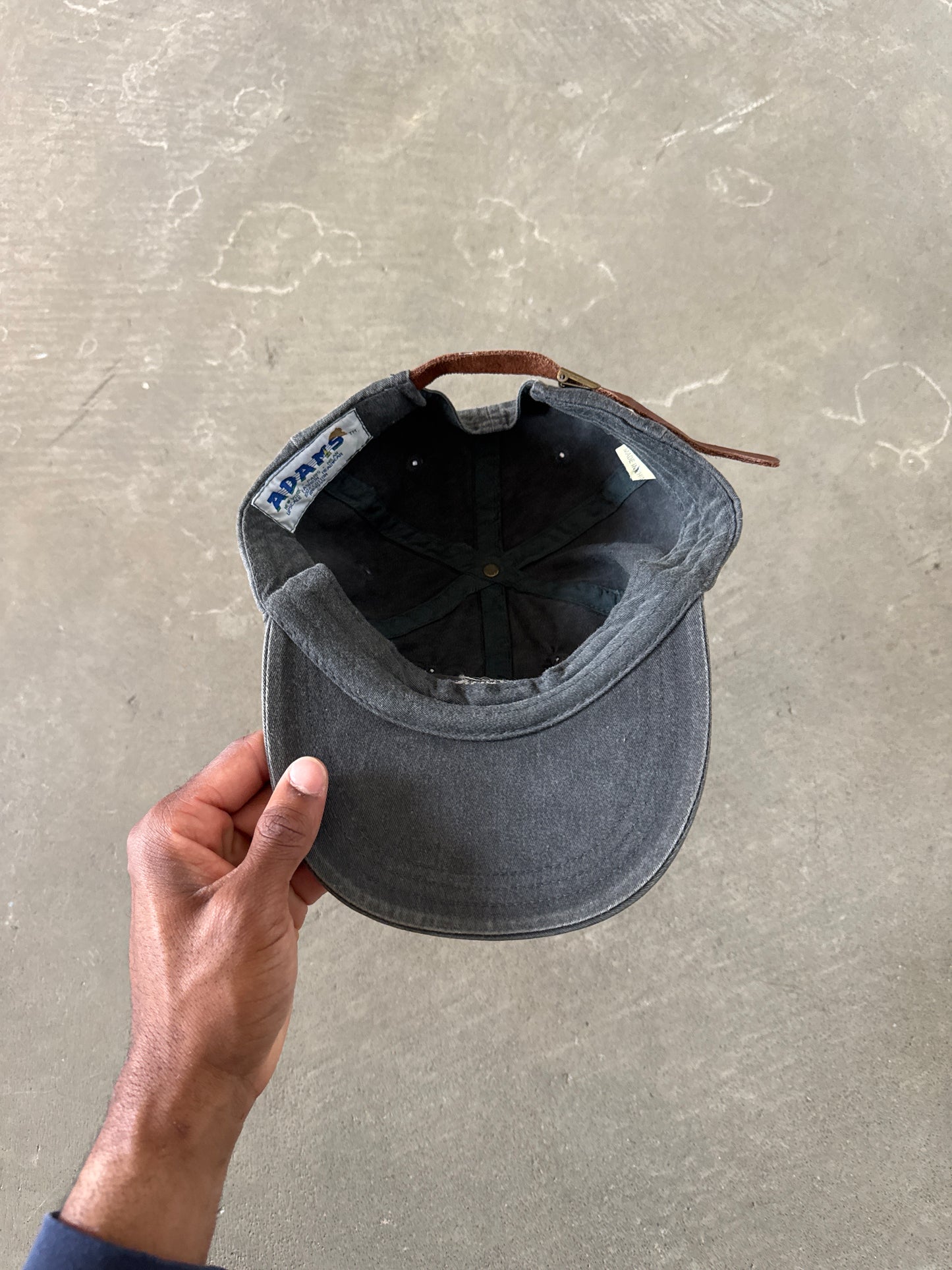 Vintage 90s Skull & Crossbones Strapback Skateboard Hat