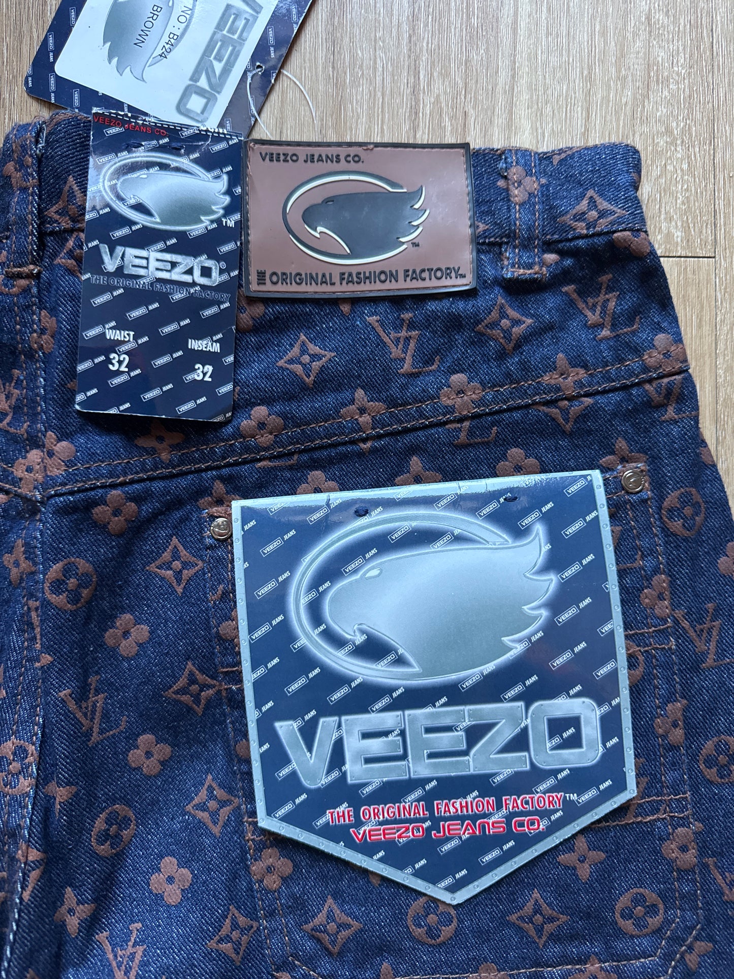 Vintage 90s Veezo Wear Monogram Designer Denim Jeans