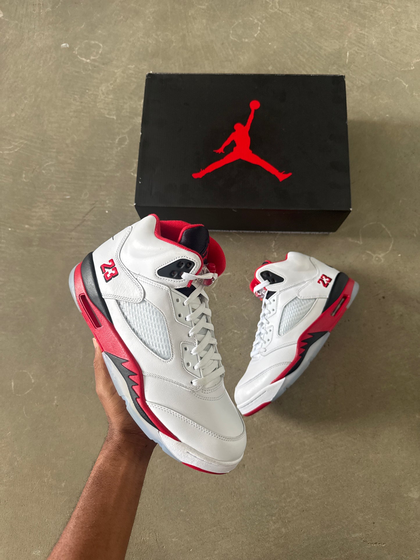 Jordan Retro 5 Fire Red Black Tongue (2025)
