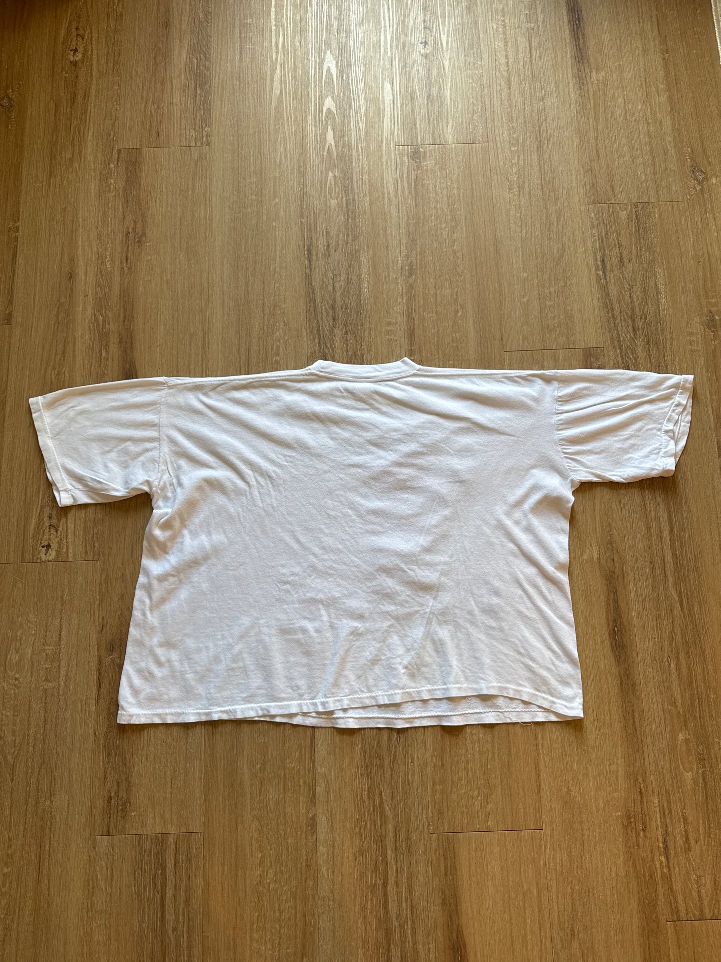 Vintage 1997 Chicago Bulls Taking The 5th World Championship Cropped Tee