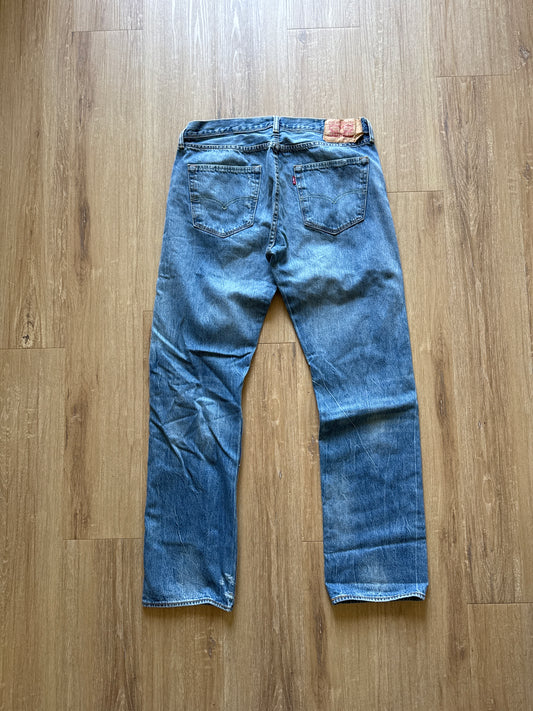 Levi’s Blue Denim Distressed Jeans