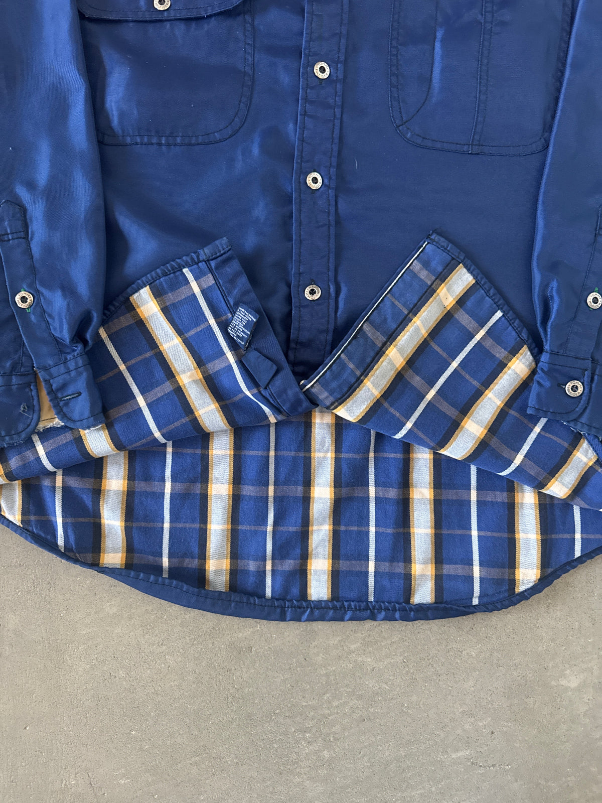 Vintage 90s Tommy Hilfiger Outdoors Nylon Lotus Button Up Shirt