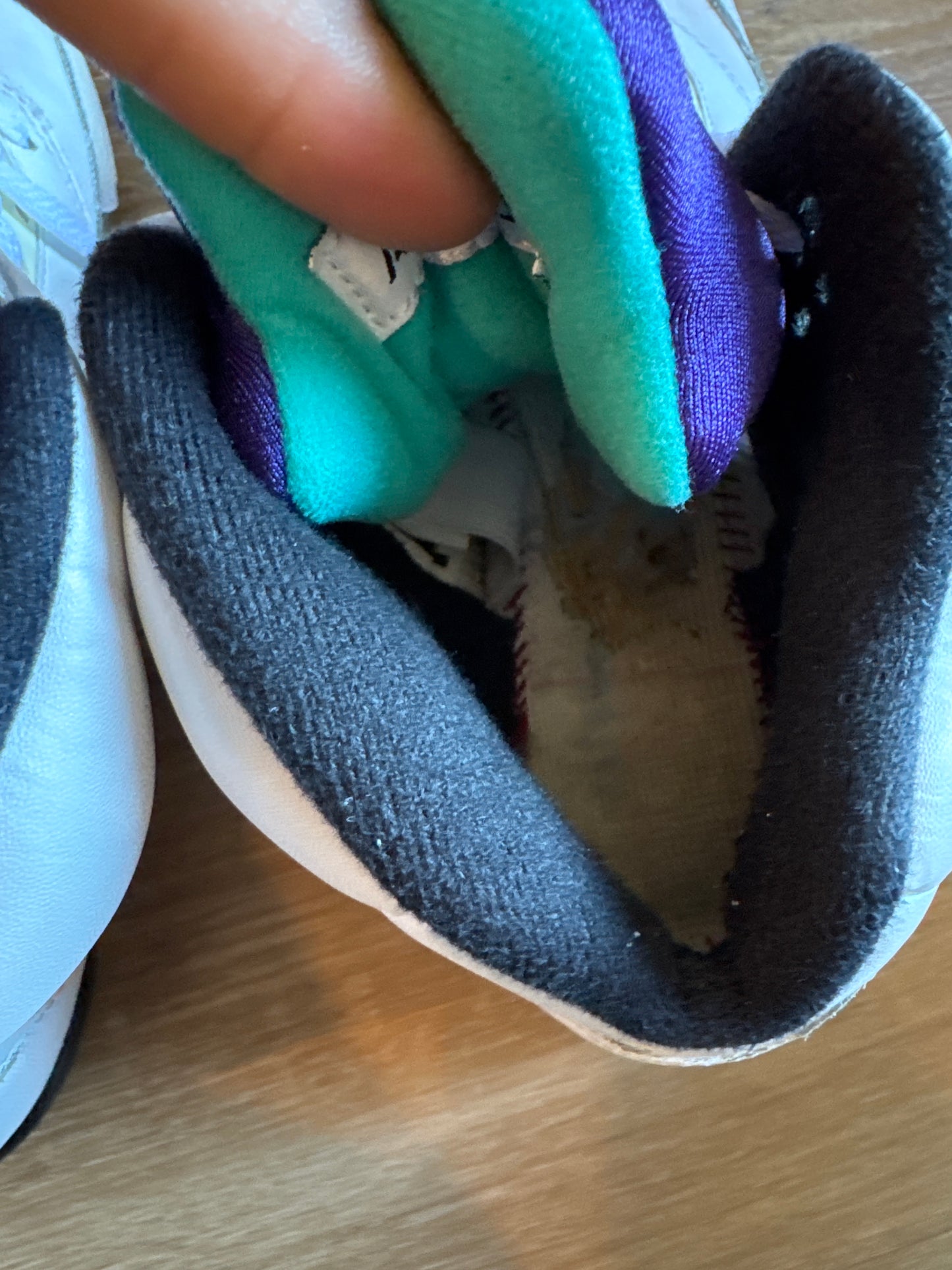 Jordan Retro 5 Grape 2013 Restoration Shoe
