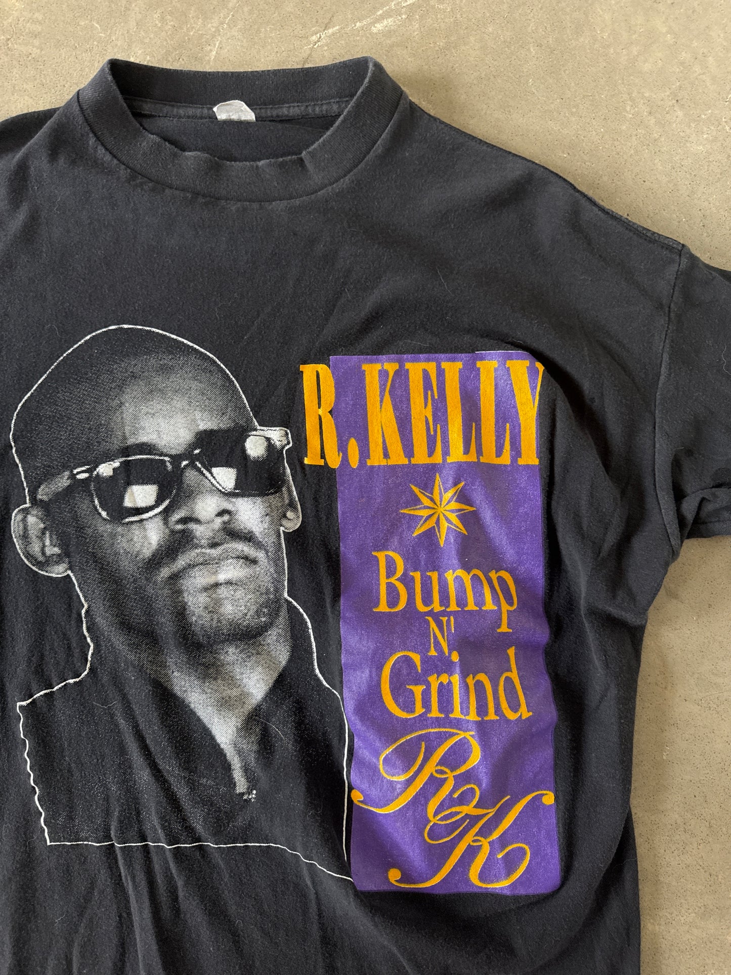 Vintage 90s R Kelly Bump N Grind Hip Hop Rap Tee