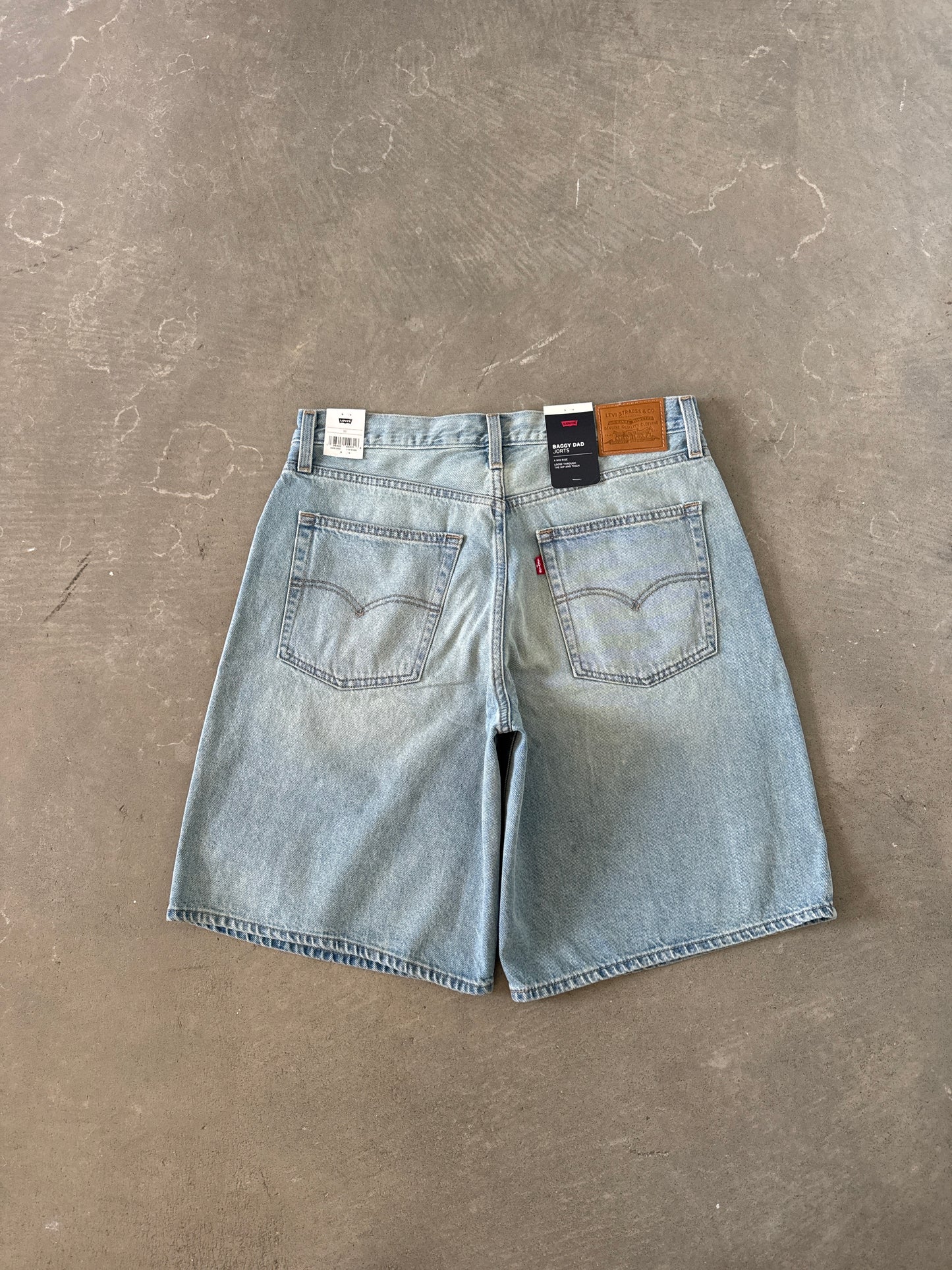 Levi’s Baggy Dad Mid Rise Lightwashed Denim Jean Shorts Jorts