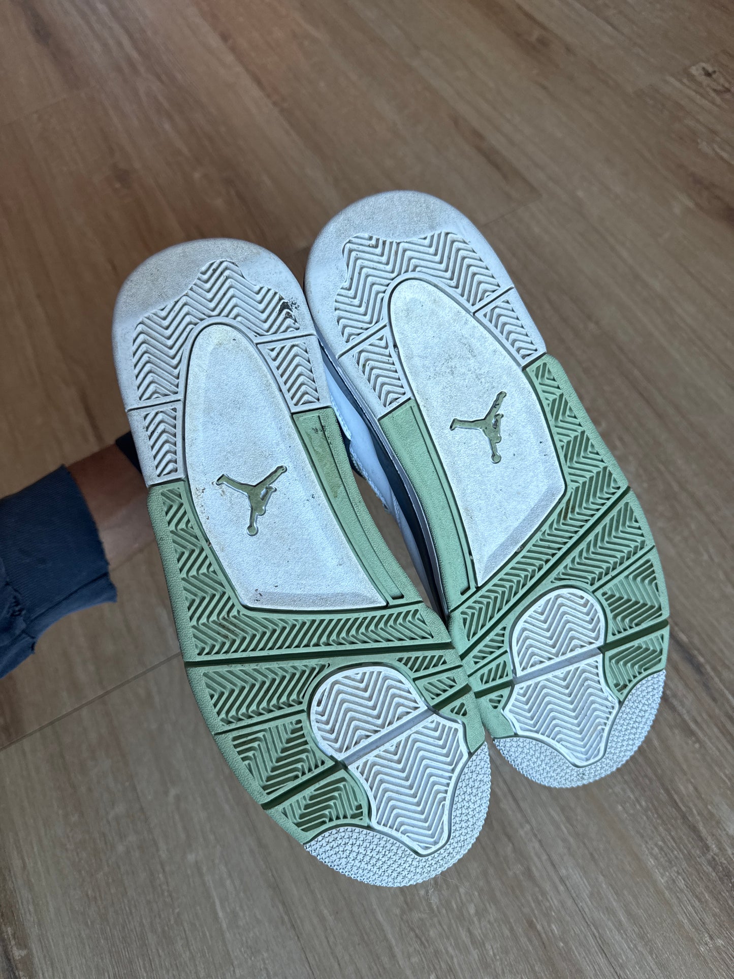 Air Jordan Retro 4 Women’s Seafoam