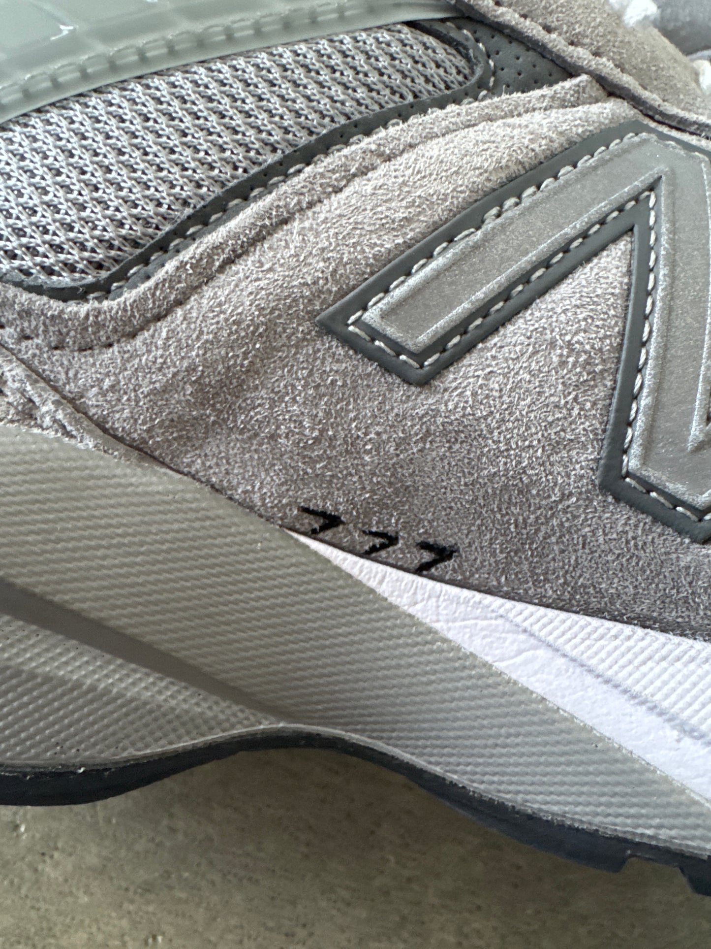 New Balance 990v5 Grey