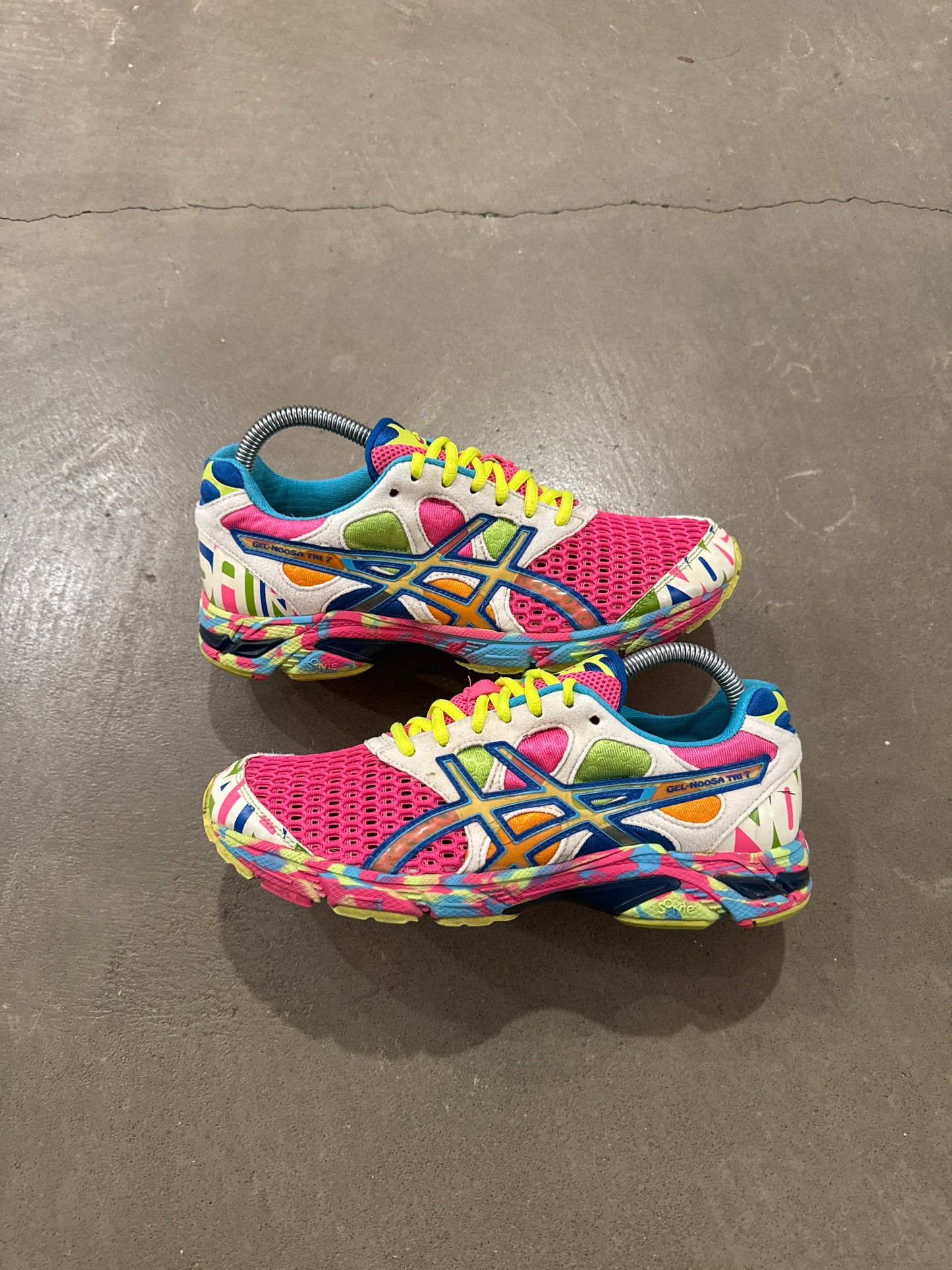 Asics Women’s Gel Noosa Tri 7 Neon Pink