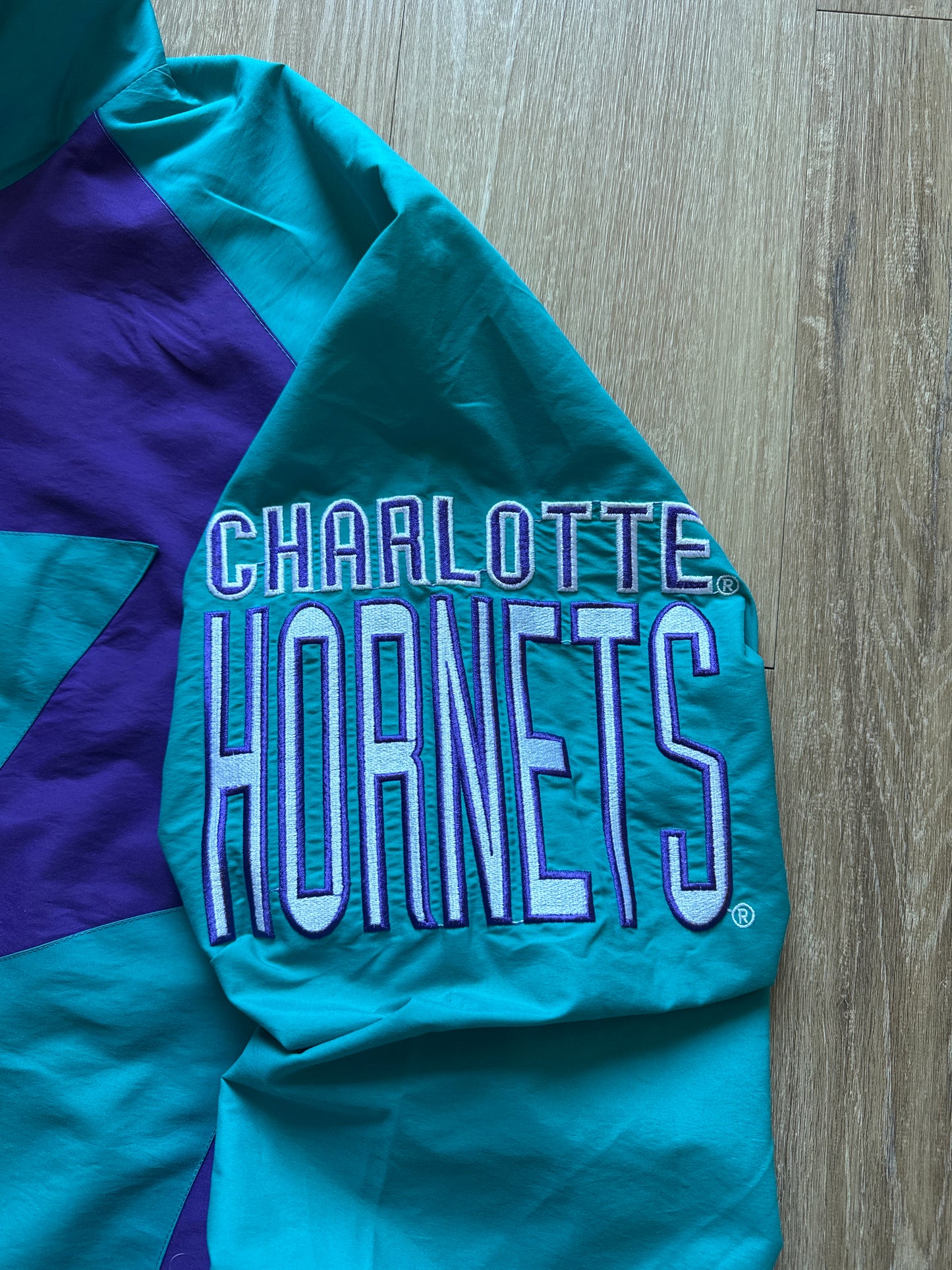 Vintage 90s Logo Athletic Charlotte Hornets Sharktooth Windbreaker Jacket