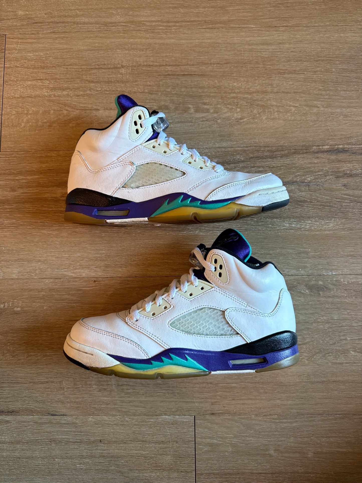 Jordan Retro 5 Grape 2013 Restoration Shoe