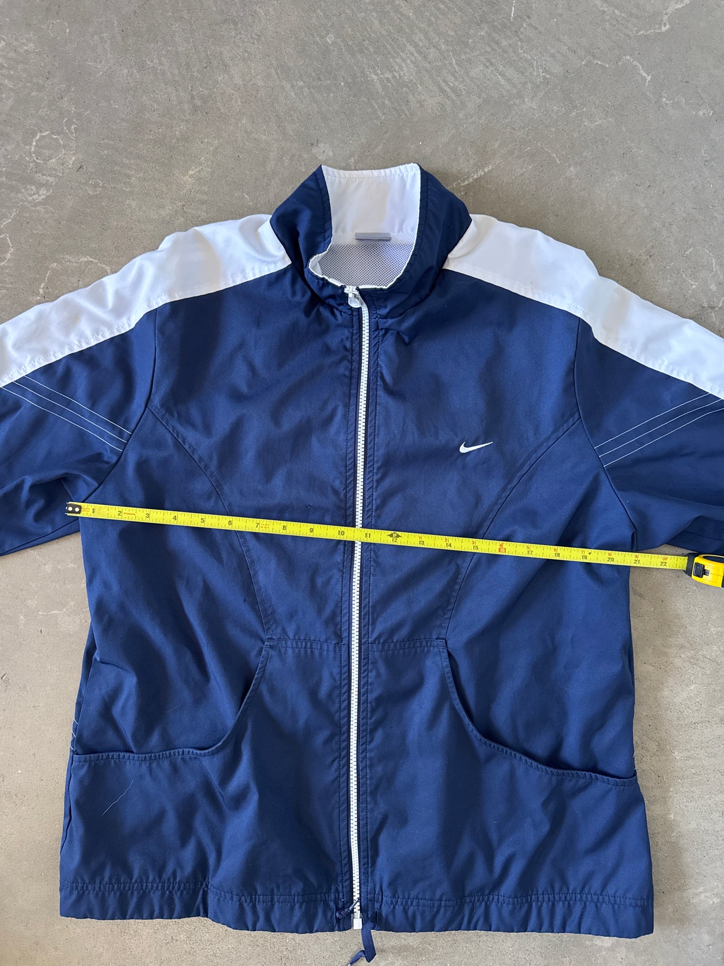 Vintage Women’s Nike Navy Windbreaker Jacket