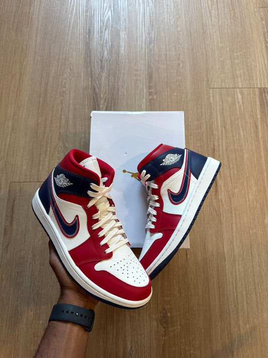 Jordan Retro 1 Mid Women’s USA 2022